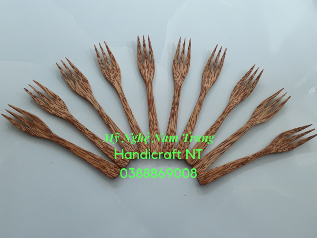 Bát chén gáo nĩa muỗng gỗ dừa mỹ nghệ nam trang 01